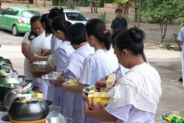 โครงการปฏิบัติธรรมร่วมใจเฉลิมพระเกียรติ รุ่น 1 